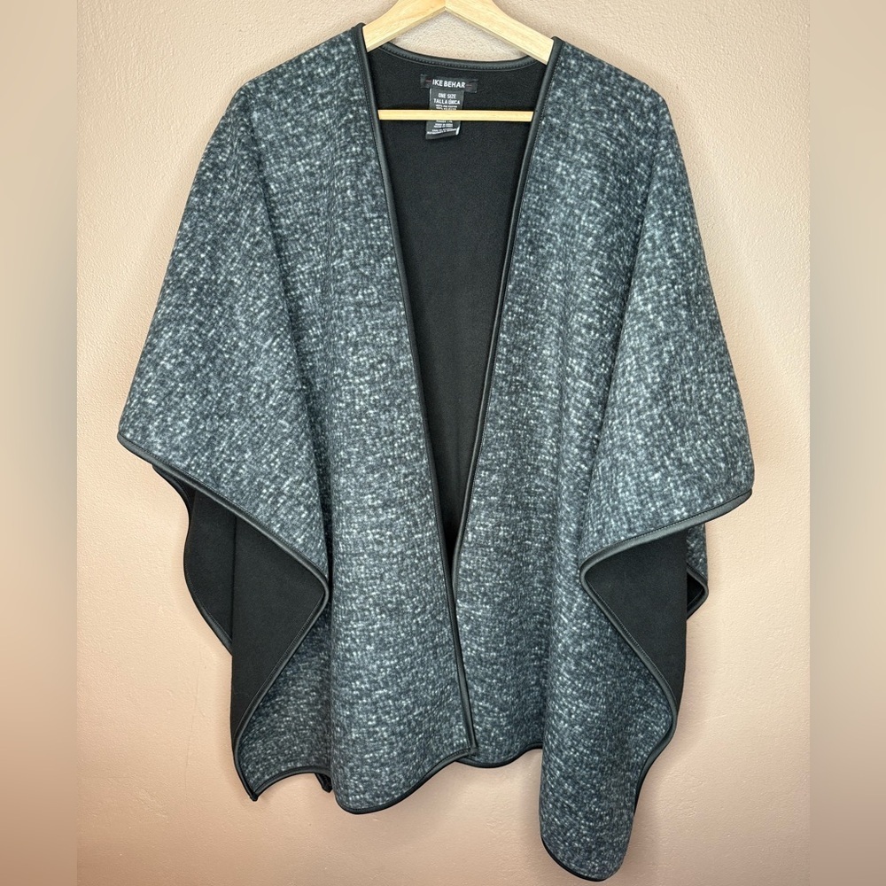 Ike Behar Women’s Poncho Shawl Shrug OSFA Gray Black Fleece Fall Winter Holiday